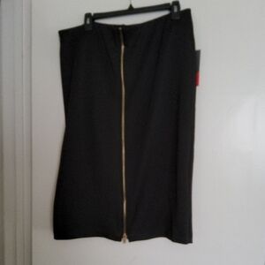 BOLD elements Black Pencil Skirt with Gold Accent